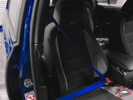 Volkswagen Golf R. Замена ремней безопасности  _5